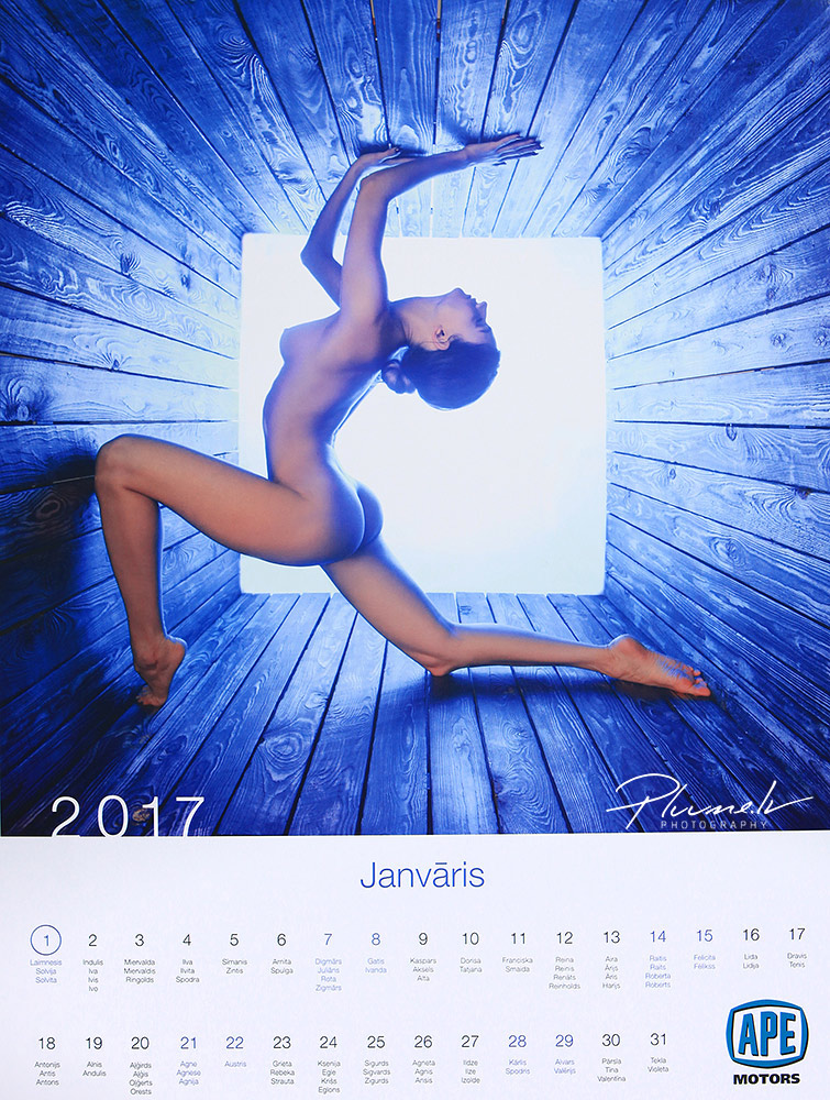 erotiskais-kalendars-2017-ape-motors-kailfoto-nude-art-nude-art-calendar-latvia-fotografs-martins-plume-1