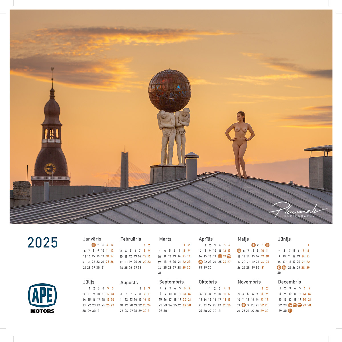 Mārtiņš Plūme | Erotisks kailfoto mākslas kalendārs 2024 gadam, APE Motors | Kailfoto kalendars erotisks kalendars fotografs Martins Plume APE Motors 15